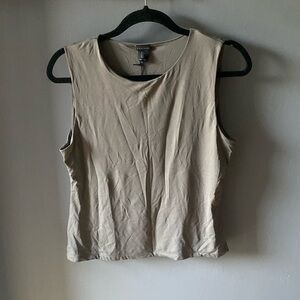 tahari undershirt size large in grey